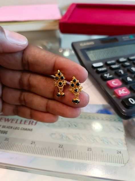 Black stones earrings Nallapusalu Earrings, Kammalu Designs, Black Stone Earrings Gold, Stone Earrings Gold, Year Ring, Indian Gold Jewellery Design, Black Stone Earrings, Gold Bangles Indian, Stones Earrings