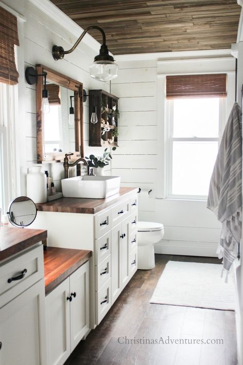 This farmhouse fixer upper bathroom has wood ceiling and white shiplap walls - and texture for days!  You have to see the whole thing - don't miss the brick wall! Baños Shabby Chic, Fixer Upper Bathroom, Farmhouse Fixer Upper, Shiplap Bathroom, White Shiplap Wall, Small Bedrooms, White Shiplap, Wood Ceiling, Shabby Chic Bathroom