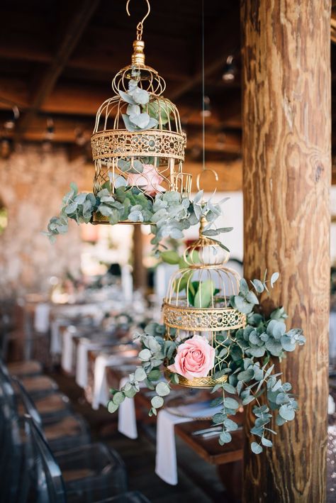 Wedding Bird Cage Decoration, Bird Cage Decor Wedding, Birdcage Floral Arrangements, Cage Wedding Decoration, Bird Cage Table Decor, Bird Cage Floral Arrangements, Bird Cage Flower Arrangement, Bird Cage Wedding Decor, Bird Theme Wedding