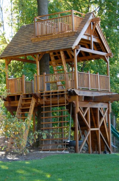 37 Kids Treehouse Design Ideas | Sebring Design Build Treehouse Design, Backyard Treehouse, Beautiful Tree Houses, Tree House Plans, Tree Fort, Tree House Diy, Tree House Kids, Cool Tree Houses, Tree House Designs