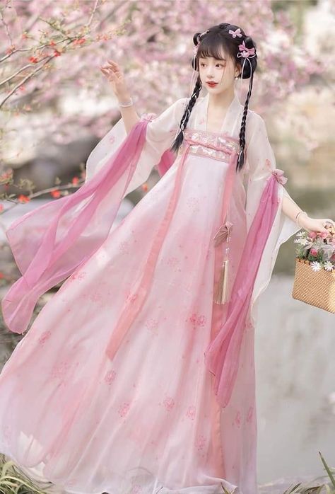 Chinese Hanfu Princesses, Pink Princess Dresses, Hanfu Cosplay, Traditional Asian Dress, Ancient Chinese Dress, Party Dress Women, Traditional Chinese Dress, Princess Dresses, China Dress