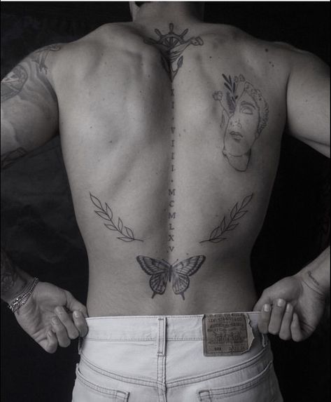 Men’s Back Tattoo Spine, Male Tattoo Placement Ideas, Men’s Spine Tattoo Ideas, Man Back Tattoo Ideas, Simple Back Tattoos Men, Spin Tattoos Men, Men’s Body Tattoo, Minimalist Chest Tattoo Men, Tatoos Men Back Spine Tattoos