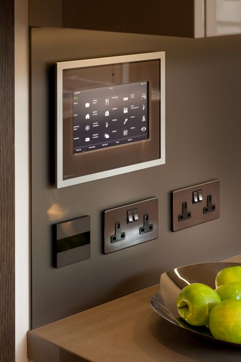 Modern Smart Home Interior, Modern Technology Art, Luxury Smart Home, Interior Design Technology, Smart Home Interior Design, Modern Switches And Sockets, Smart Home Design Interiors, Electrical Switches Modern, Smart Home Technology Interior Design