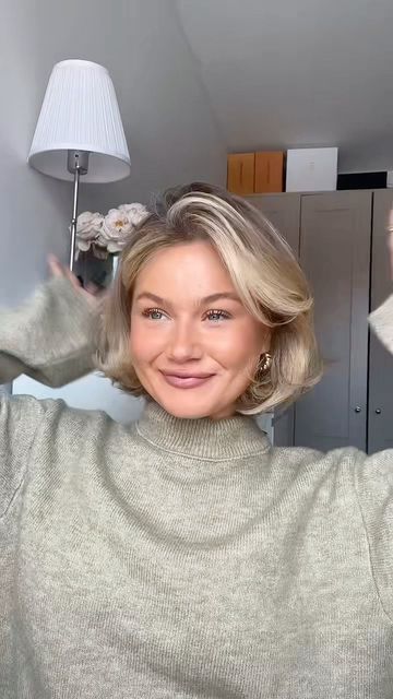 90s Blowout Bob Haircut, Blonde Highlights With Bright Money Piece, Sophie Murray Hair, Old Money Blonde Bob, Blonde Bob With Layers, Short Bob Blowout, French Bob Blonde, Bridal Bob, Bob Haircut Aesthetic