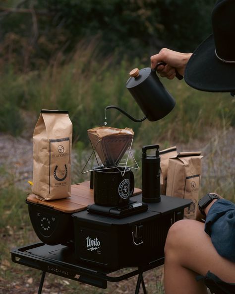 We all have days when we need that extra boost. @bwblacksmith coffee, with its rich caramel and warm spice notes balanced by a smooth maltiness, hits the spot. Pair it with a side of nature, and it’s a great way to start the day. ☕🍃 Happy Friday! What are you brewing today? Make sure to follow @chaseprettyplaces for more content like this. DM to collaborate. 🤝 . . . #bwblacksmith #chaseprettyplaces #coffeeritual #simplepleasures #spring #coffeeadventure #coffeepeople #outdoorcoffee #slo... Coffee Camping, Mobile Cafe, Camping Style, Camping Coffee, Coffee Culture, The Senses, Start The Day, Simple Pleasures, Pretty Places