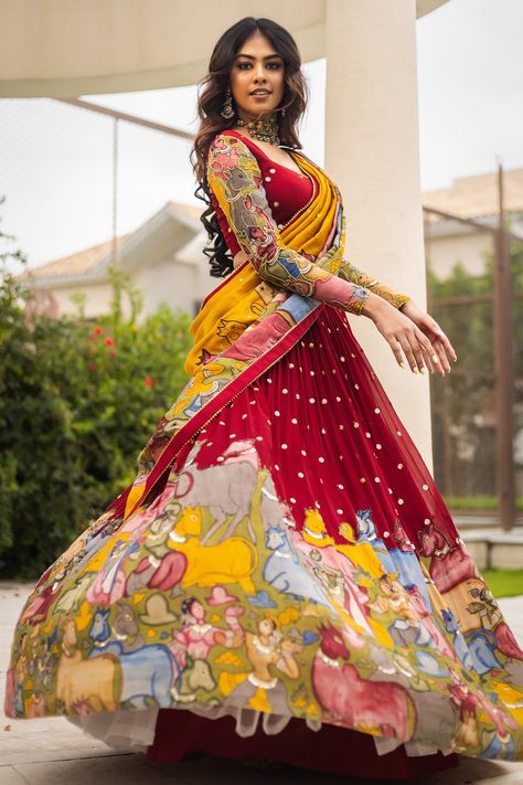 Shop for these amazing collections of Red Geogette Hand Painted Kalamkari Geometric Embroidered Lehenga Blouse Set For Women by aindhri by mahitha online at Aza Fashions. Blouse Designs For Lehenga Traditional, Red Hand Painted Suit, Luxury Kalamkari Print Dupatta For Transitional Season, Lehenga Designs Kalamkari, Luxury Cotton Dupatta With Kalamkari Print, Half Saree With Kalamkari Dupatta, Traditional Drape Lehenga With Kalamkari Print For Festivals, Festival Kalamkari Print Lehenga With Traditional Drape, Traditional Kalamkari Lehenga For Festivals