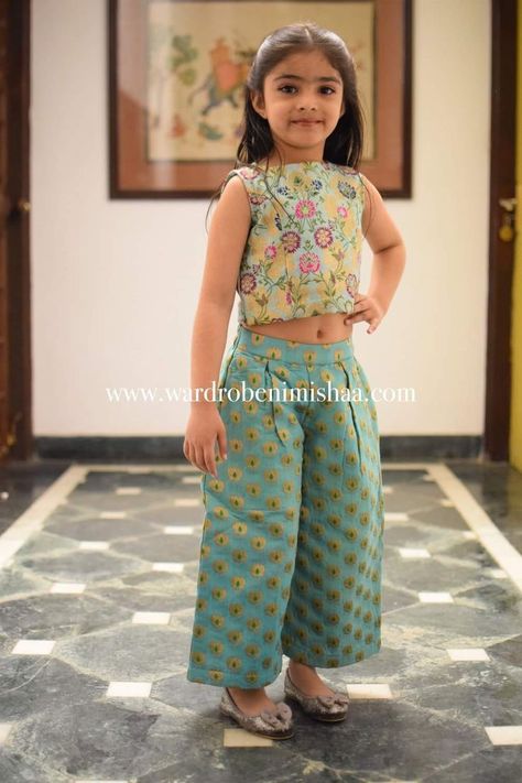 Kids Indian Wear, Kids Ethnic Wear, Kids Dress Collection, Kids Party Wear, Baby Mode, Kids Blouse Designs, Kids Lehenga, Kids Blouse, Kids Frocks Design