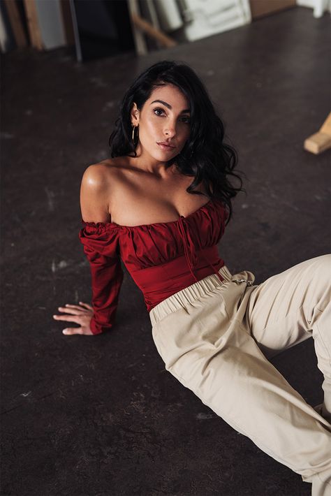 Anna Nooshin x NA-KD | #nakd #nakdfashion #blouse #offtheshoulder #pants #fashion #womensfashion Fashionable Poses, Cute Valentines Day Outfits, Melissa Fumero, Fall Fashion Trends Women, Dance Outfit, Wardrobe Inspiration, Round Faces, Winter Trends, Clothing Sets