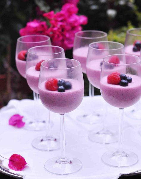 Light-As-Air Berry Mousse Blackberry Mouse, Raspberry Mouse, Rasberry Mouse Easy, Berry Mousse, Raspberry Mouse For Cake, Mixed Berry Mousse, Mousse Recipes Easy, Turkey Chicken, Berry Dessert