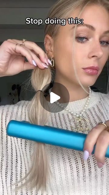 Daily Hair Tutorials 💇‍♀️ on Instagram: "Amazing hair hacks for you 😍🥰 (By @quintymirjam ) 💕 Follow us to get more hair style ideas  and learn simple beautiful hair styles 💓 . . #hairstyleideas #videohair #braidtutorial #hairtutorialvideo #hairvideotutorial #hairstyletutorial #braidoftheday #braidsofinstagram #hairglamvideos #tutorialhairdo #hairvideoshow #naturalhairtutorial #tutorialhair #cutehairstyles #marcbeauty #tutorialvideo #braidinglife #hairofinstgram #braidinspo #hairdecoration #hairstylevideo  #longhairstyles #hairspo" Easy Braid Medium Length Hair, 30 Second Hairstyles, Going To Bed Hairstyles, Hair Hacks For Medium Length Hair, Wet Hair Styles Quick Easy, Comfy Hairstyles For Bed, Cute Hair Hacks, Hair Routine For Straight Hair, Cute Ways To Style Hair