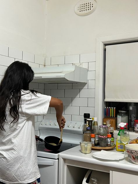 Bake Night Aesthetic, Cooking Aesthetic Girl Black, Black Girls Cooking Aesthetic, Cooking Show Aesthetic, Baking Aesthetic Black Women, Cooking Aesthetic Black Women, Black Women Cooking, Cooking Aesthetic Girl, Women In Kitchen