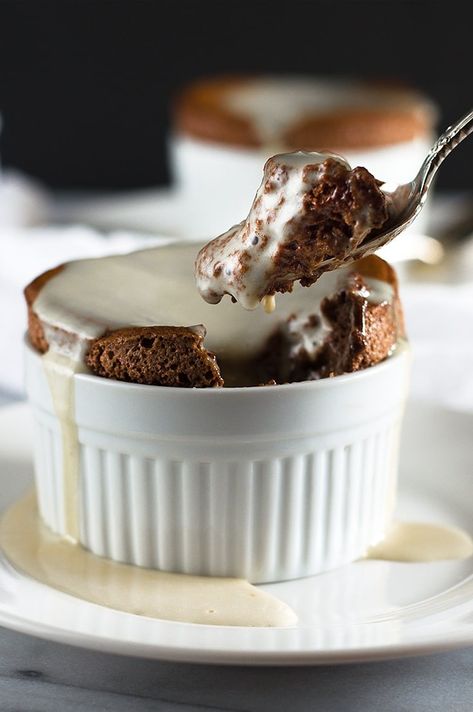 do ahead chocolate souffle' with creme anglaise Creme Anglaise Recipe, Menu Saint Valentin, Warm Desserts, Souffle Recipes, Chocolate Souffle, Molten Chocolate, Dessert For Two, Köstliche Desserts, Decadent Chocolate