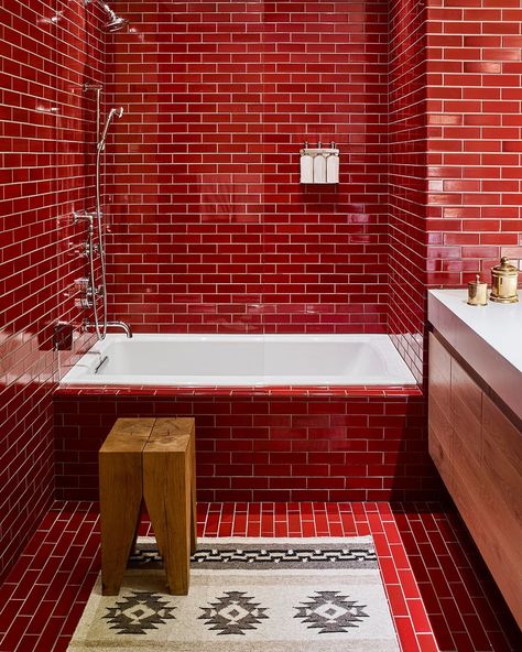 Red bathroom decor