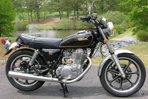 Motorcycles Yamaha, Yamaha 650, Yamaha Sr500, Yamaha Motorbikes, Broken Car, Sr 500, Yamaha 125, Yamaha Sr400, Retro Bikes