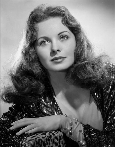 Jeanne Crain, Classic Hollywood Glamour, Vivien Leigh, Natalie Wood, Old Hollywood Stars, Classic Actresses, Kate Upton, Actrices Hollywood, Hollywood Star