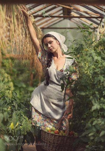 Village Girl, Foto Art, Monica Bellucci, Farm Girl, Jolie Photo, Alam Semula Jadi, 인물 사진, Photography Women, Fotografi Potret