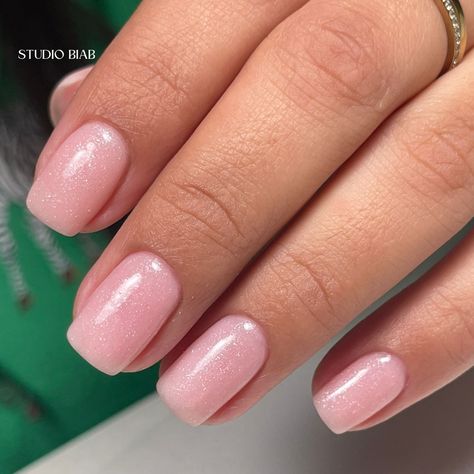 Pink Glitter Shellac Nails, Neutral Nails With Small Design, Pink Glitter Biab Nails, Birthday Nails Gel Polish, Pale Pink Biab Nails, Natural Pink Glitter Nails, Light Pink Biab Nails, Pink Short Nails Ideas Summer, Nails Gelx Ideas