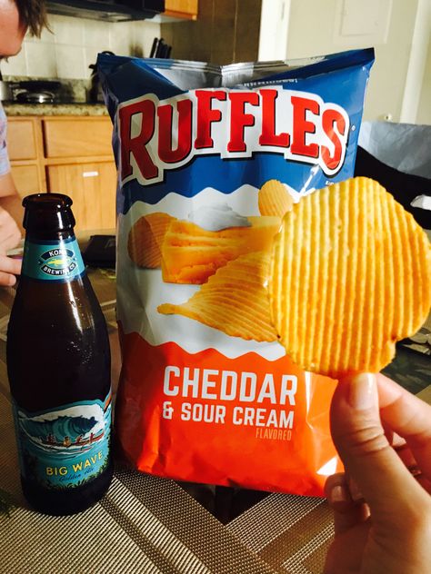 Ruffles Chips. Munchies Chips, Ruffles Chips, Sour Cream Chips, Snack Aesthetic, 90s Candy, Food Chains, Junk Food Snacks, Club Hairstyles, Food Snacks