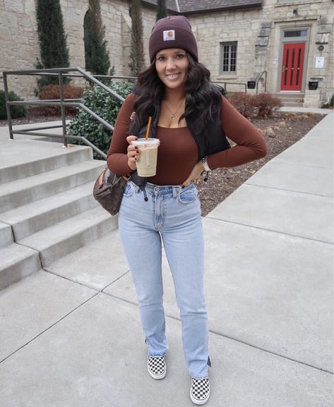 Brown Bodysuit Outfit, Staple Outfits, Straight Leg Jeans Outfit, Invisible Wardrobe, Mom Jeans Outfit Winter, Mom Ootd, Mom Fits, Trendy Mom Outfits, Straight Leg Jeans Outfits