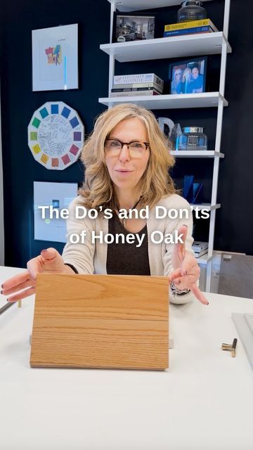 Jane Lockhart on Instagram: "The Do’s and Don’ts of Honey Oak! If you’re looking to redo your kitchen and you need some inspiration, look no further! Consider steering clear of blue grey cabinets and opt for warmer tone greys to create a harmonious look. Pair this look with a sharp countertop and elegant hardware to make you kitchen unrecognizable, in the best way possible! Samples Mentioned: Coastal Grey and Empira White from @caesarstoneca Cabinet Doors: @estate_interiors Cabinet Door Colours mentioned: Pale Oak and Stonington Grey from @benjaminmoore Floor Samples: @vintageflooring • • • #kitchentips #kitchendesign #designtips #madabouthue #cabinetpaint #honeyoak #honeyoakfloor #honeyoakwood #hardwoodfloors #hardwoodflooring #livingroom #hometips #homedecor #paintideas #roomin Flooring To Go With Oak Cabinets, Decorating With Honey Oak Floors, Updating Honey Oak Cabinets, Honey Oak Floors Wall Colors, Honey Wood Floors, Grey Counter Tops, Stonington Gray, Honey Oak Cabinets, Floor Samples