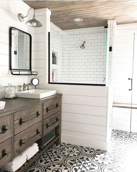 Simple Ways to Update Your Farmhouse Bathroom - The Cottage Market Farmhouse Bathroom Design, Farmhouse Bathroom Decor Ideas, Farmhouse Shower, Tile Remodel, Bad Inspiration, Modern Farmhouse Bathroom, Farmhouse Bathroom Decor, House Bathroom, Bathroom Remodel Master