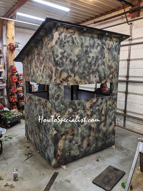 DIY Project - 5x5 Deer Blind with Stand | HowToSpecialist - How to Build, Step by Step DIY Plans Diy Deer Blind, Diy Deer Stand, Diy Dock, Deer Blind Plans, Deer Hunting Stands, Deer Stand Plans, Deer Blinds, Shooting House, Shed Frame