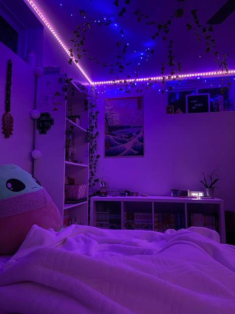 Aesthetic Room Purple Walls, Bedroom Ideas With Purple Walls, Violet Room Ideas, Purple Themed Room Aesthetic, Blue And Purple Room Aesthetic, Dark Purple Room Aesthetic, Aesthetic Room Purple, Purple Themed Room, Purple Vibe Aesthetic Room