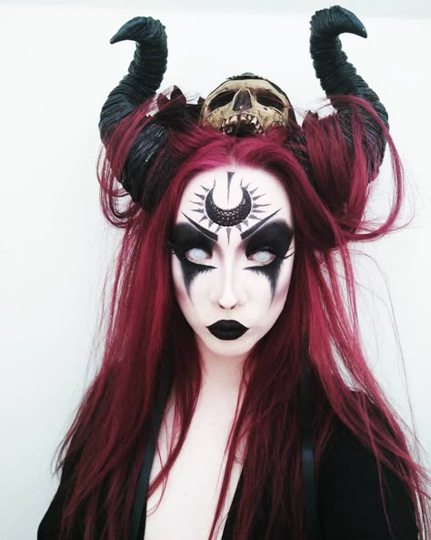 Halloween Smink, Demon Makeup, Fantasy Make-up, Devil Makeup, Halloweenský Makeup, Halloween Make-up Looks, Drag Make-up, Creepy Halloween Makeup, Halloween Fest