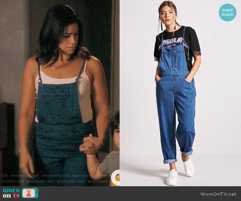 Jane’s denim overalls on Jane the Virgin.  Outfit Details: https://wornontv.net/91571/ #JanetheVirgin Jane The Virgin Hairstyles, Jane Villanueva Outfits, Jane The Virgin Dresses, Jane The Virgin Quotes, Jane The Virgin Outfits, Jane The Virgin Funny, Jane Villanueva, Jane The Virgin Behind The Scenes, Jane Outfits