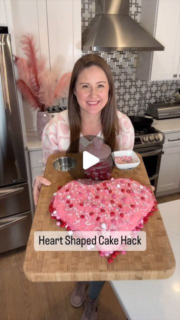 YWM Family on Instagram: "This is the easiest way to make a heart shaped cake with no special pans required! ❤️ 🙌 Save this for Valentine’s Day! Follow for more fun, and make sure you’re following us on LTK to shop our videos! Search for YWM_Family. #valentinesday #heartshapedcake #cakehack #valentinesdaycake #heartshaped #valentinesdayideas" Heart Shaped Cake Pan, Heart Shaped Cake, Cake Hacks, Shaped Cake, Heart Shaped Cakes, Valentine's Day Recipes, Cake Frosting, Valentine Crafts, Cake Pans