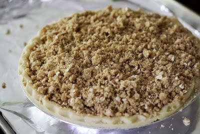 Making Mama's Kitchen: Dutch Apple Pie (using homemade canned filling) Apple Crumb Pie Topping, Crumb Pie Topping, Apple Pie Recipe With Crumb Topping, Apple Pie Crumb Topping, Crumb Top Apple Pie Recipe, Apple Pie With Crumb Topping, Caramel Apple Pie Filling, Crumb Topping Recipe, Apple Crisp Pie