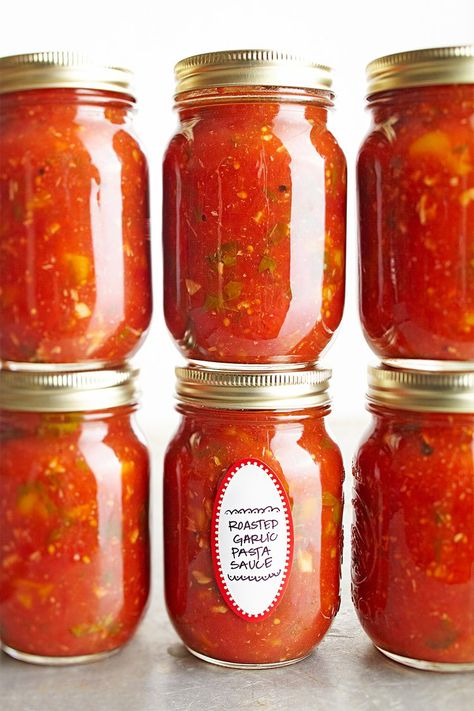 Roasted Garlic Pasta, Garlic Pasta Sauce, Garlic Pasta, Homemade Tomato Sauce, Canning Tomatoes, Pasta Sauce Recipes, Red Sauce, Canned Tomato Sauce, Garden Recipes