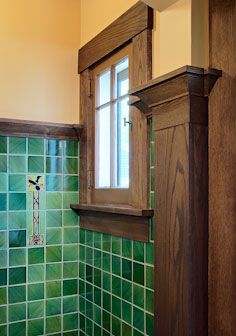 Arts & Crafts style bathroom with green tile -- Design by Joseph G. Metzler & Steven Buetow -- Construction by Mike Otto Construction -- Photographs by Korab Photo Tile Wainscot, Mission Style Bathroom, Craftsman Style Bathroom, Craftsman Style Bathrooms, Arts And Crafts Bathroom, Craftsman Interiors, Mississippi Queen, Craftsman Tile, Mission Style Homes