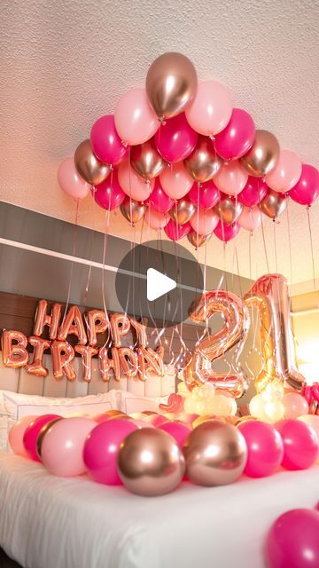 Ehimy Telleria on Instagram: "Celebrating your 21st bday with a Regular Room decor 🤗🩷💕💖 #lasvegasballoons #lasvegasballoondelivery #lasvegasballoonsbyehimy #balloonstylist #balloondecor #balloons #happy21st #pinkballoons" How To Decorate A Room For A Birthday, How To Decorate Balloons, Decorate Hotel Room For Birthday, Hotel Room Decoration, 21 Balloons, Balloon Delivery, 22nd Birthday, Pink Balloons, March 16