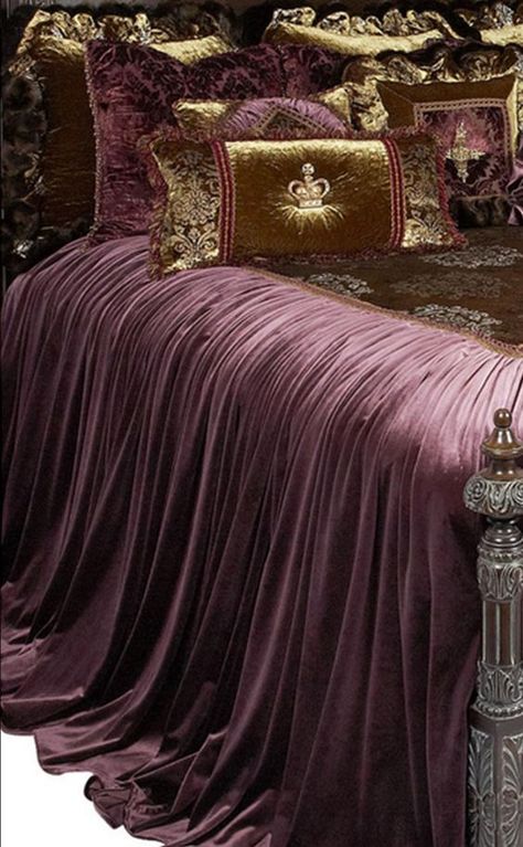 Modern Luxury Bed, Velvet Bedding, Luxury Bedding Master, Luxury Duvet Covers, Luxury Bedding Set, Luxury Bedding Collections, Vintage Bedroom, Luxury Bedding Sets, Bed Linens Luxury