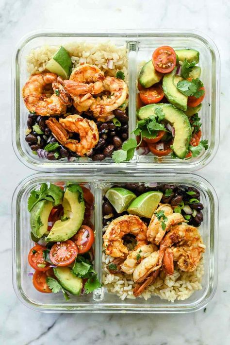 Chipotle Lime Shrimp Bowls | foodiecrush.com #shrimp #ricebowls #healthy #Mexican Lemon Butter Fish, Shrimp Meal Prep, Butter Fish, Healthy Weeknight Dinners, Resep Diet, Quick Healthy Breakfast, Fish Recipes Healthy, Prepped Lunches, Meal Prep Bowls