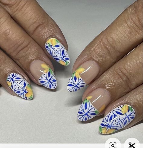 Portuguese Nail Art, Sicilian Nails, Limoncello Nails, Portuguese Nails, Septiembre Nails, Porcelain Nail Art, Spanish Tile Nails, Greek Nails, Vaca Nails