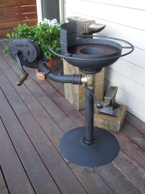 Diy Coal Forge, Officine In Garage, Diy Forge, Coal Forge, Black Smithing, Black Smith, Blacksmith Forge, Bowl Turning, Blacksmith Tools