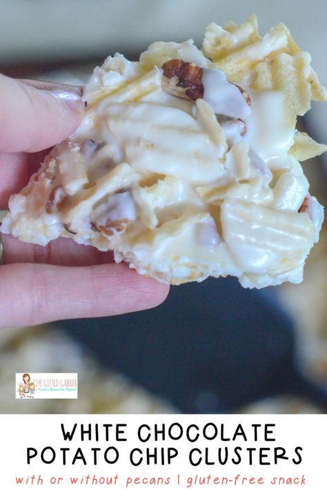 White Chocolate Potato Chip Clusters, Snacks With White Chocolate, Potato Chip Chocolate Clusters, Potato Chip Treats, Potato Chip Clusters Recipe, Quick Candy Recipes Simple, Potato Chip Bark Recipes, Potato Chip Candy, Chocolate Dipped Potato Chips