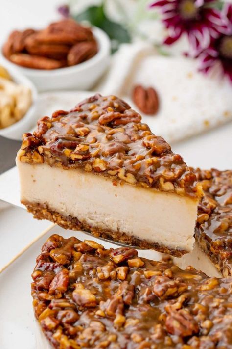 Elegant Vegan Desserts, Fancy Food At Home, Vegan Maple Cake, Maple Pecan Cheesecake, Caramel Pecan Cheesecake, Vegan Pecan Pie, Raw Cheese, Eggless Cakes, Vegan Pecan