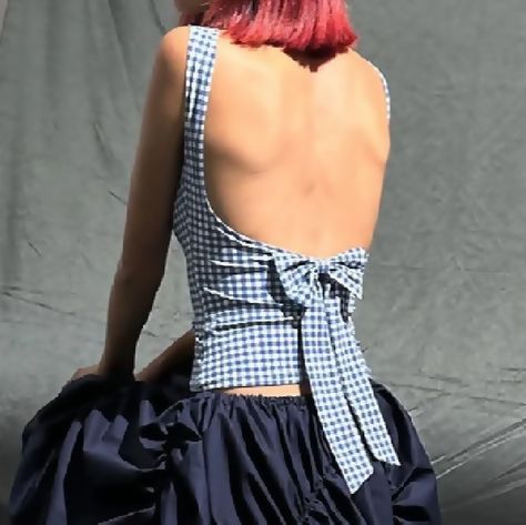 Cloth Design Aesthetic, Open Back Top Outfit, Plaid Top Outfit, Sew A Top, Open Back Outfit, Boat Neck Crop Top, Tank Top Diy, Designer Crop Top, Open Back Tops