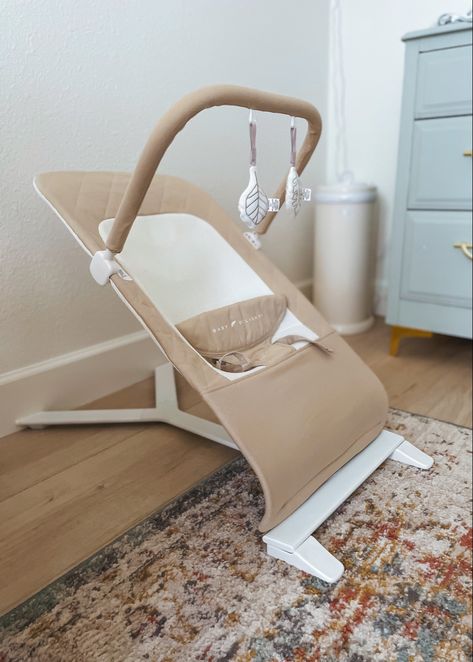 Looking for a pretty baby bouncer? This is it! | Baby Delight Alpine Deluxe Portable Bouncer, Infant, 0-6 Months, 100% GOTS Certified Cotton Fabrics, Organic Oat Earth Tones Nursery, Baby Bouncer Seat, Baby Bjorn Bouncer, Nursery Aesthetic, Baby Seats, Baby Check, Newborn Needs, Baby Registry Must Haves, Baby Checklist