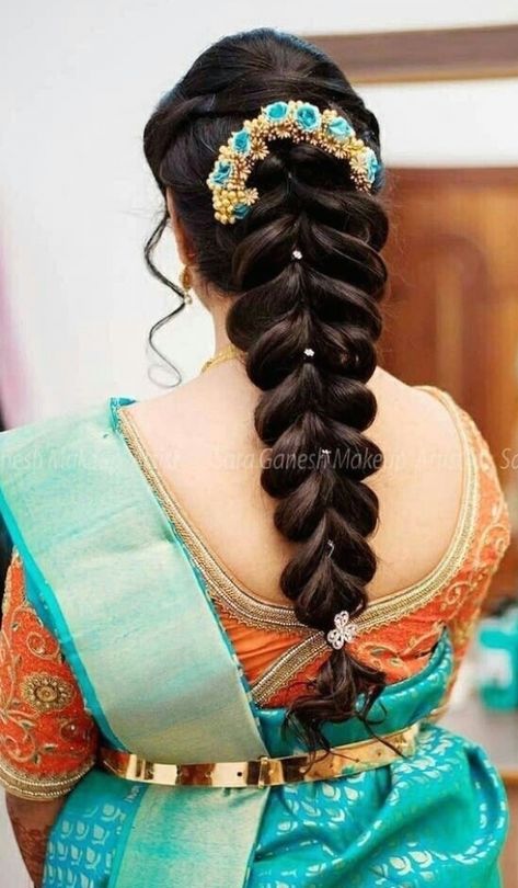 Non Bridal Hairstyles, Hairstyle For South Indian Bride, Indian Short Hair, Different Braid Hairstyles, South Indian Wedding Hairstyles, Bridal Hair Decorations, Bridal Hairstyle Indian Wedding, Saree Hairstyles, Bridal Hairdo