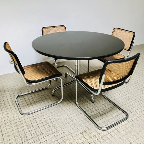 For sale: Bauhaus design dining set with Thonet S32 'cesca' chairs + S1052 table Bauhaus Dining Room, Bauhaus Interior Style, Bauhaus Chairs, Bauhaus Table, Bauhaus Interior, Cesca Chair, Bauhaus Furniture, Metal Dining Chair, Bauhaus Chair