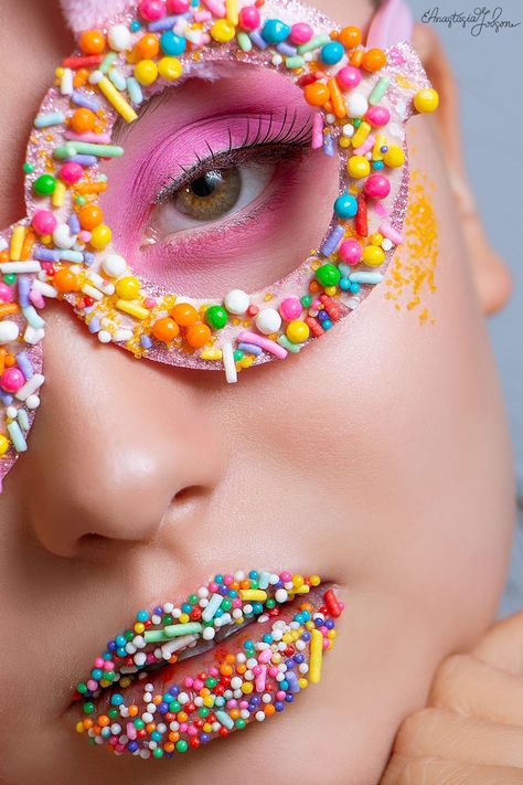 Sprinkle Photoshoot, Candy Girl Makeup, Candy Makeup Ideas, Candy Photoshoot Ideas, Candy Land Aesthetic, Sweets Photoshoot, Candy Editorial, Candy Portrait, Dream Girl Aesthetic