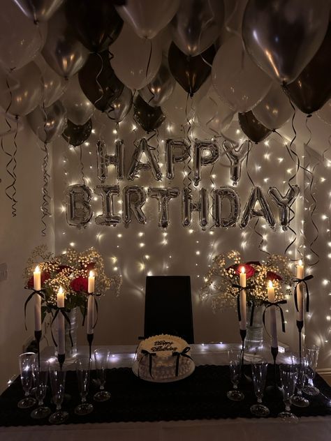 Sweet 16 Party Themes, Euphoria Party, Dream Birthday, Birthday Kiss, 17th Birthday Ideas, Birthday Lights, Birthday Menu, 20th Birthday Party, Birth Day