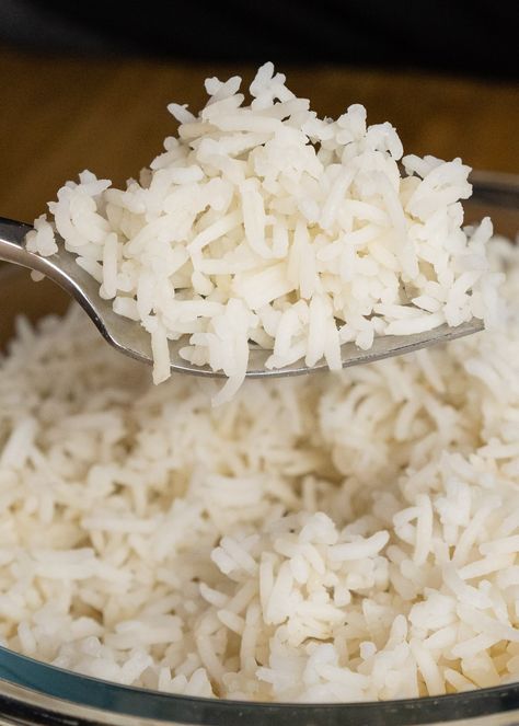 Learn how to cook perfect plain basmati rice, it's so simple to make when you know the correct rice to water ratio. We give UK grams and mls and US cups for this rice absorption method. Basmati Rice Recipes Easy, Rice To Water Ratio, Basmati Rice Recipes, Cooking Basmati Rice, Perfect Rice, Flavored Rice, Rice Varieties, Curry Dishes, Asian Inspired Recipes