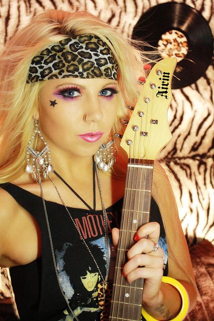 80's Glam Rock Of Ages Makeup, 80s Rock Star Costume, 80s Rocker Makeup And Hair, Rock N Roll Makeup Ideas, 80s Rocker Makeup, Rockstar Makeup, 80s Glam Rock Makeup, 80s Rock Makeup, Rock Star Makeup