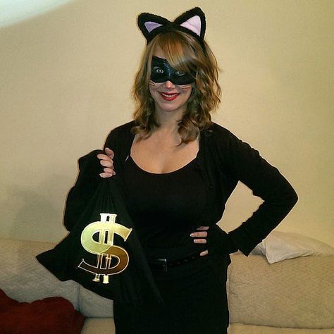 One-up your feline costume brethren with this cat burglar costume. Watch out for some hissy fits when they ... Cheap Homemade Halloween Costumes, Feline Costume, Diy Funny Halloween Costumes, Burglar Costume, Punny Halloween Costumes, Cat Burglar, Cheap Halloween Costumes, Easy Diy Costumes, Woman Costume