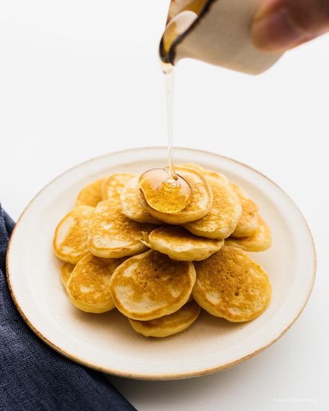 How to make mini small batch pancakes for one | www.iamafoodblog.com #pancakes #minipancakes #recipe Small Batch Pancakes, Small Batch Pancake Recipe, How To Pancakes, Pancake Batter Recipe, Pancakes For One, Best Homemade Bread Recipe, Make Pancakes, Banana Pancakes Recipe, Batter Recipe